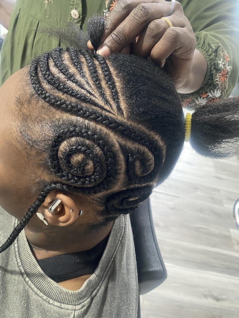 Upscale Hair Braiding And Beauty Salon, beauty salon in Camden, NJ, photo 4 of 6