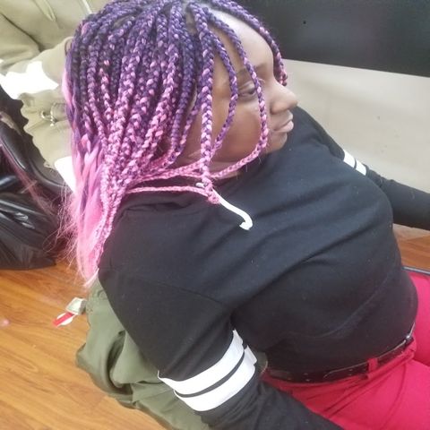 Illustration of Dion Gama Hair Braiding, beauty salon in Camden, NJ